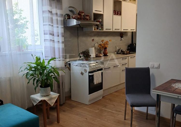 Apartament 2 camere, balcon 6 mp, garaj privat cu acces din apartament - Poză 2