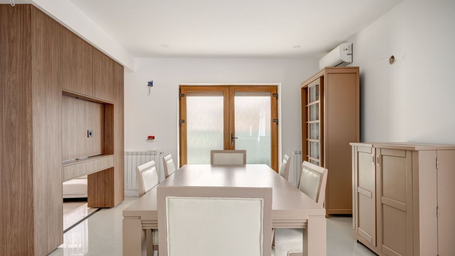 Vila de inchiriat Erou Iancu Nicolae - Poză 2