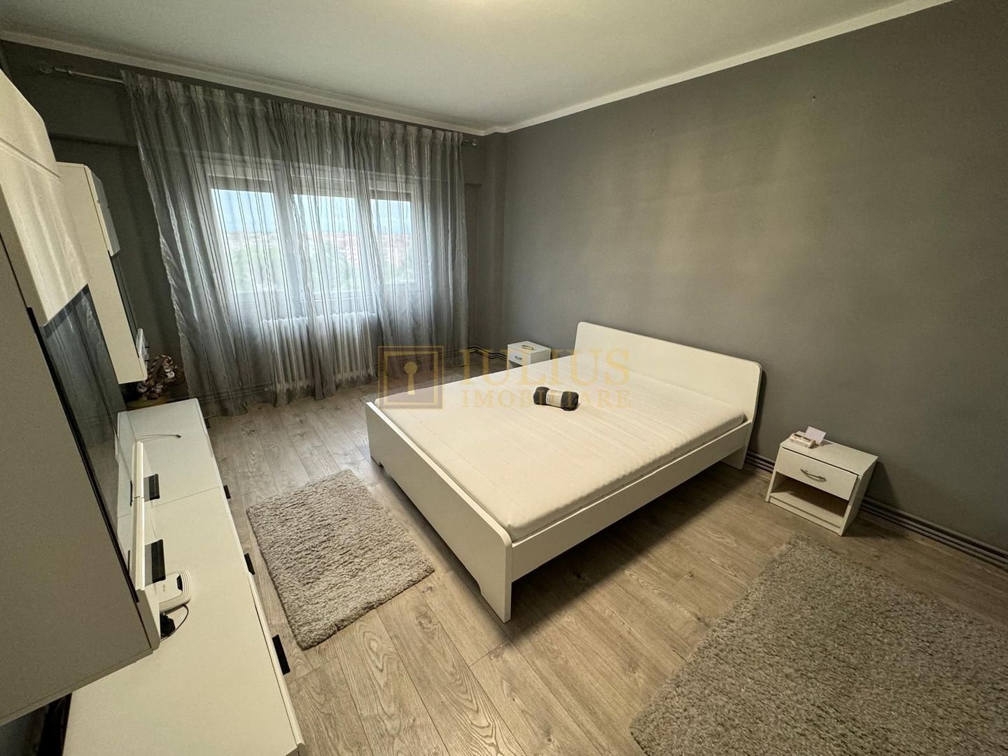 3 camere -2 dormitoare| 2 bai| centrala proprie| apartament superb| 2 balcoane - Poză 2