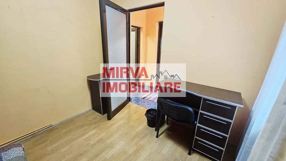 Casă 3 camere de închiriat, zona Centrală–ideală pentru salon/birouri - Poză 11