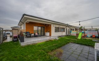 Vila parter mobilata si utilata Tunari - Poză 15