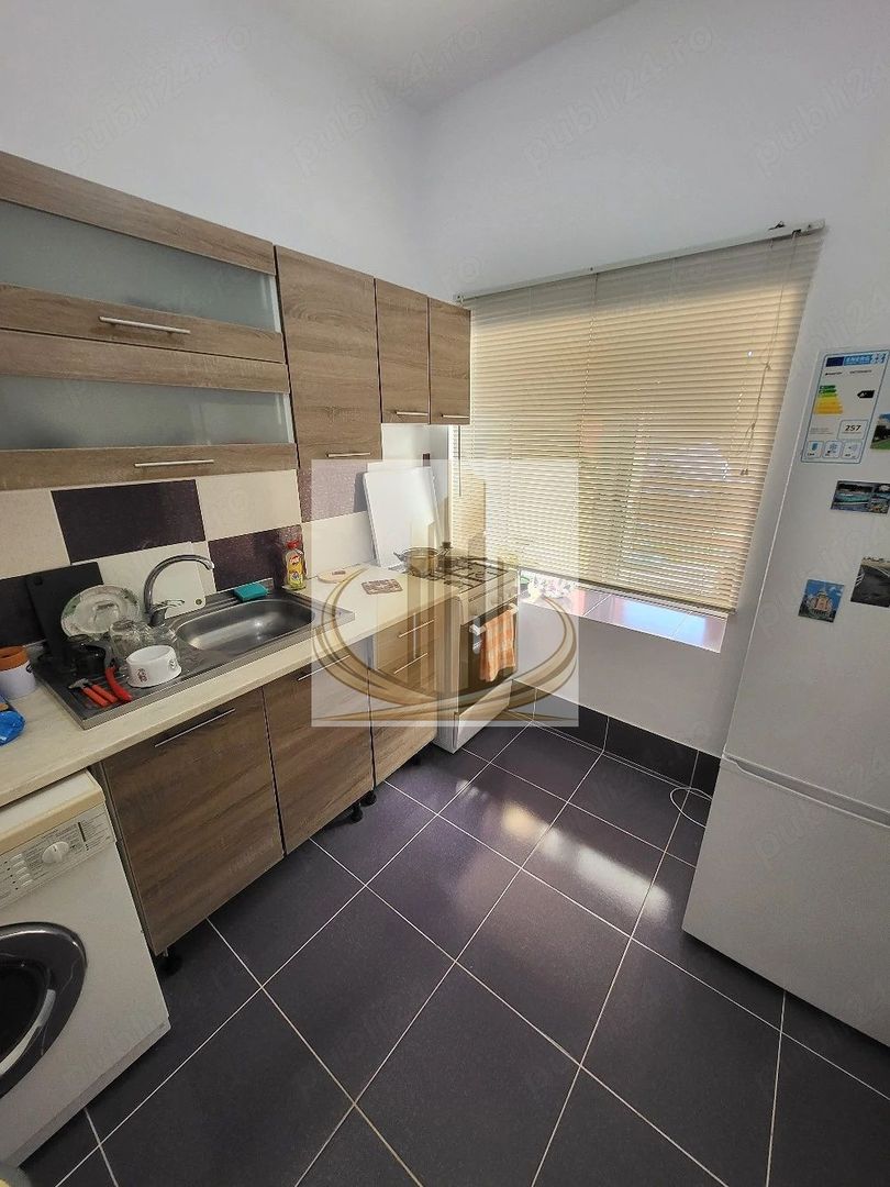Casa cu teren sanandrei zona centrala - Poză 4