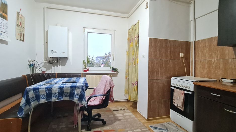 Apartament 2 camere decomandat insorit semimobilat Calea Bucuresti - Poză 8