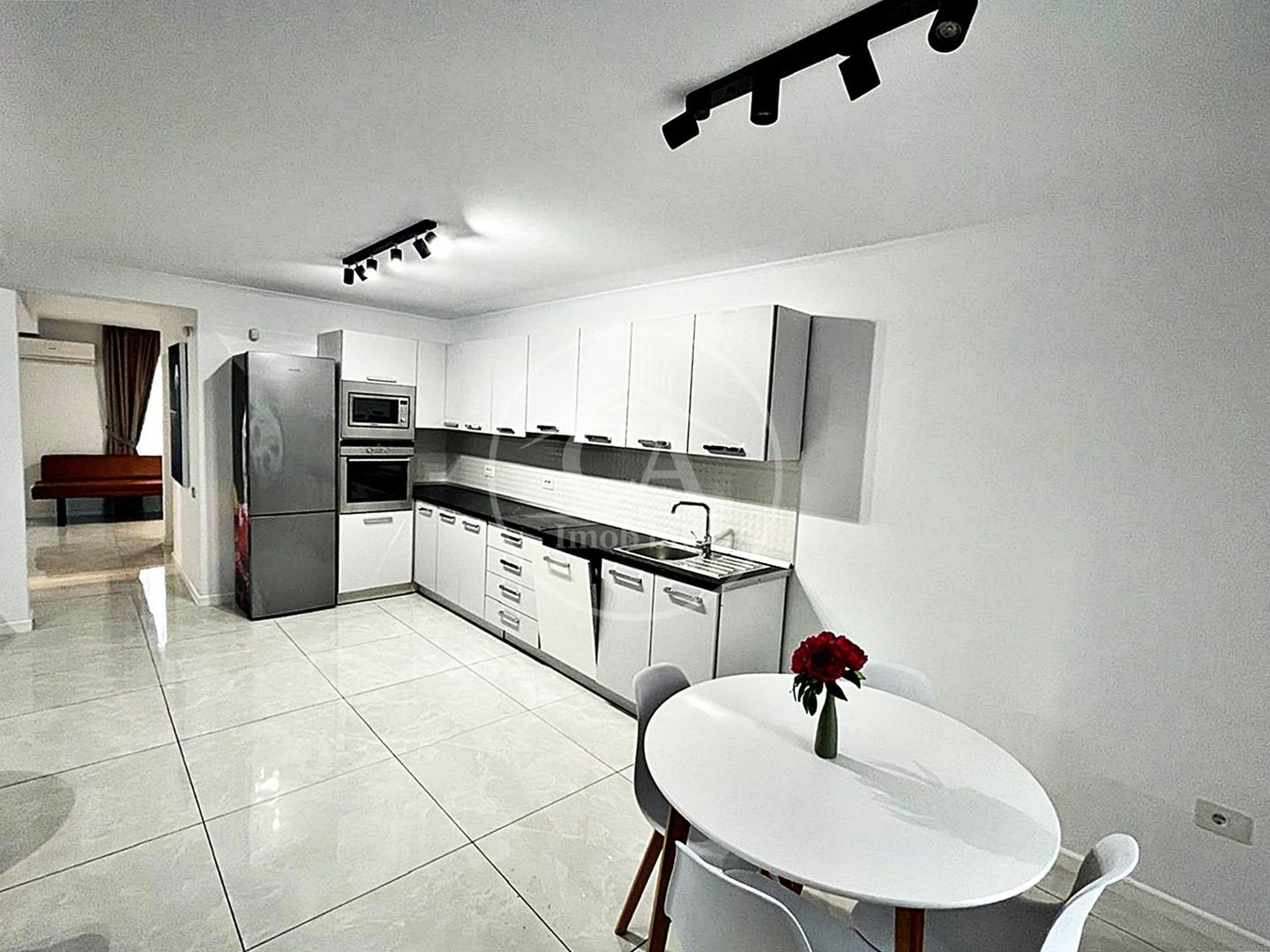 Casa P+1 cu 4 camere de inchiriat in Grigorescu, Oradea - Poză 8