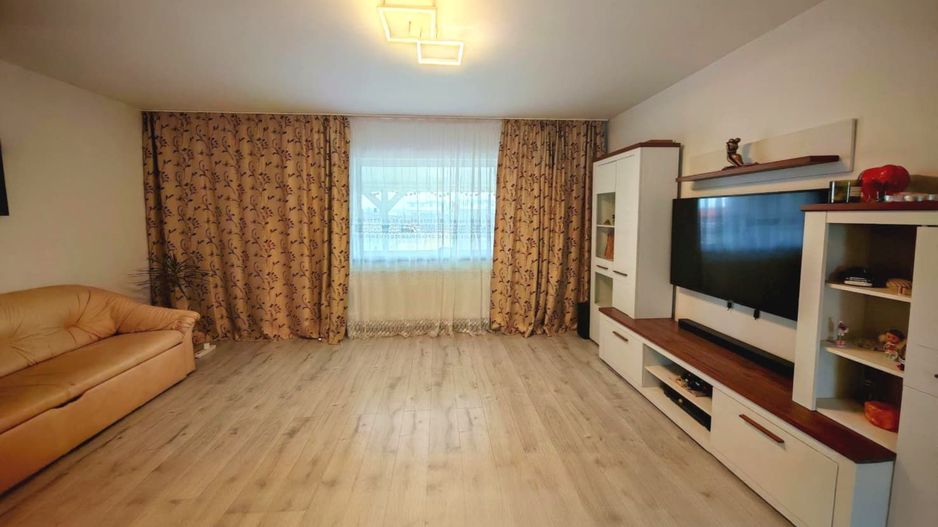 Casa 4 camere, cartier Izvor, oras Brasov - Poză 2