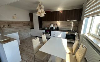 Apartment 4 camere Piata Unirii aproape de Medicina - Poză 9