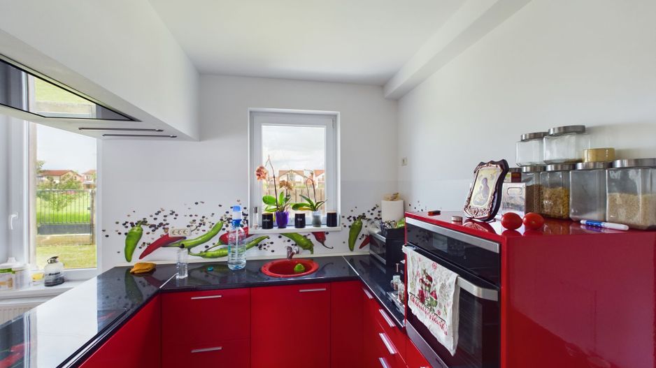 Casă la cheie în cartierul Westfield - Poză 5