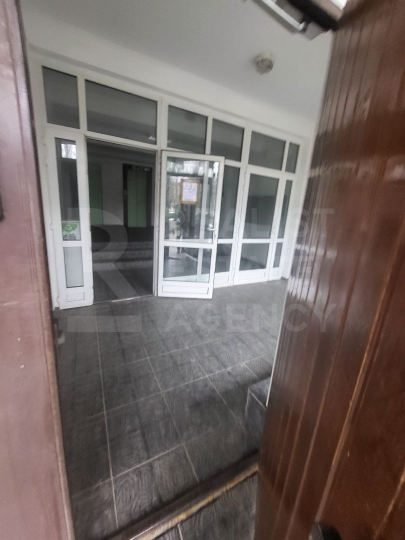 Vânzare apartament, 2 camere, strada Cuza Vodă, Botanica - Poză 2