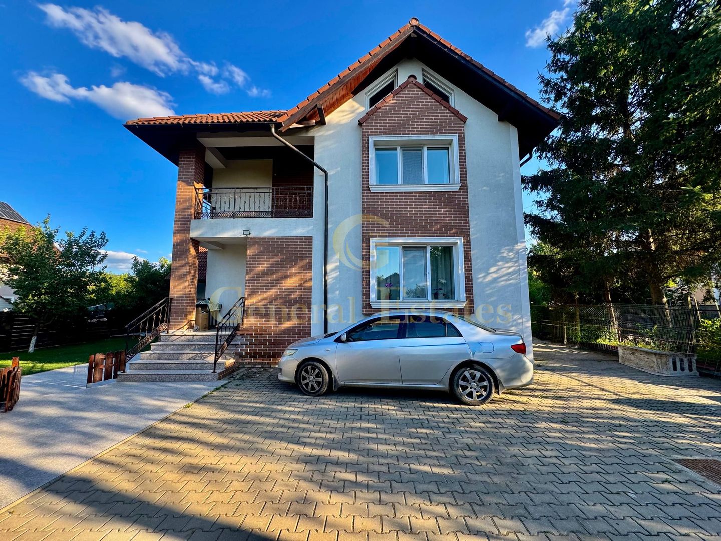 Vânzare Casă  D+P+E - 230 m.p. - Bucium - Poză 3