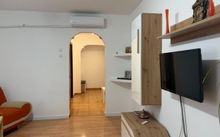 Apartament cu trei camere, Brancoveanu, 120.000€ negociabil - Poză 3