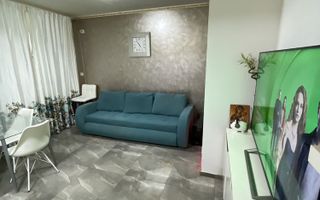 Vanzare apartament 3 camere stradal plus terasa, curte - Poză 2
