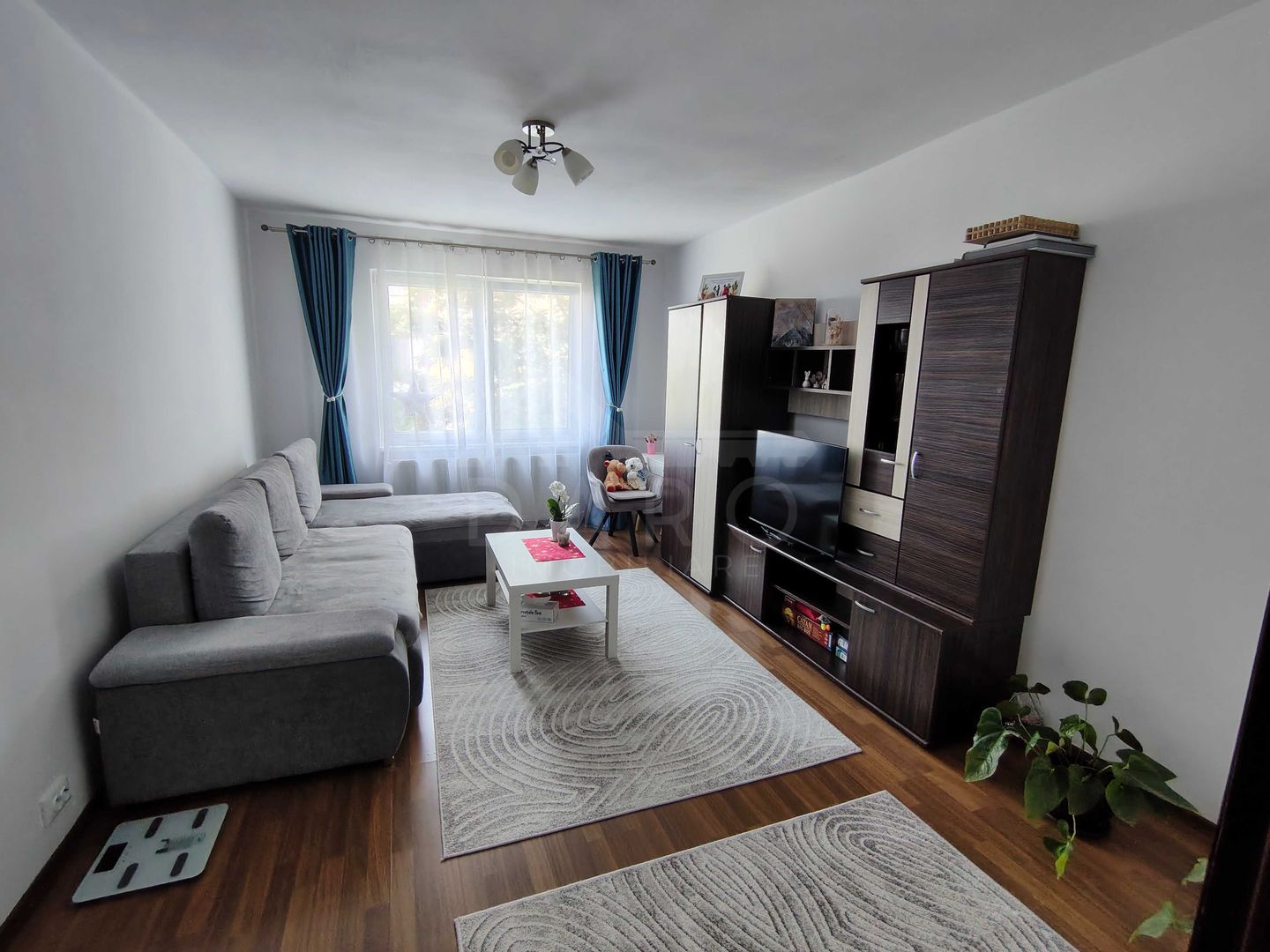 Apartament 2 camere, str. Rozmarinului + GARAJ (inclus in pret) - Poză 1