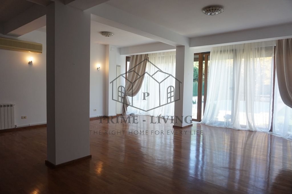 VILA CU 6 CAMERE SI PISCINA LA INCHIRIERE LANGA BRITISH SCHOOL - Poză 2