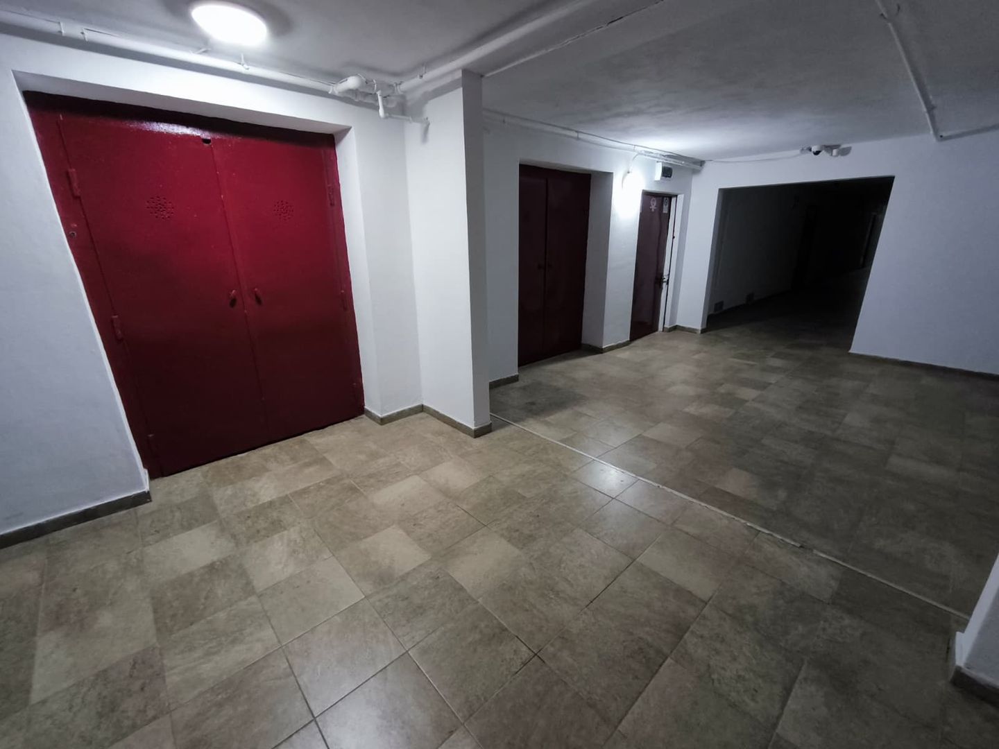 FALEZA NORD cladire multifunctionala 4600 mp cu acces din Bdul Mamaia! - Poză 22