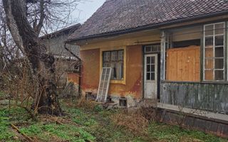 Casă / Vilă cu 5 camere de vânzare în Central, Rasnov - Poză 1