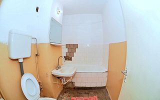 Vanzare apartament 3 camere, decomandat, etaj 2, Gavana - Poză 8