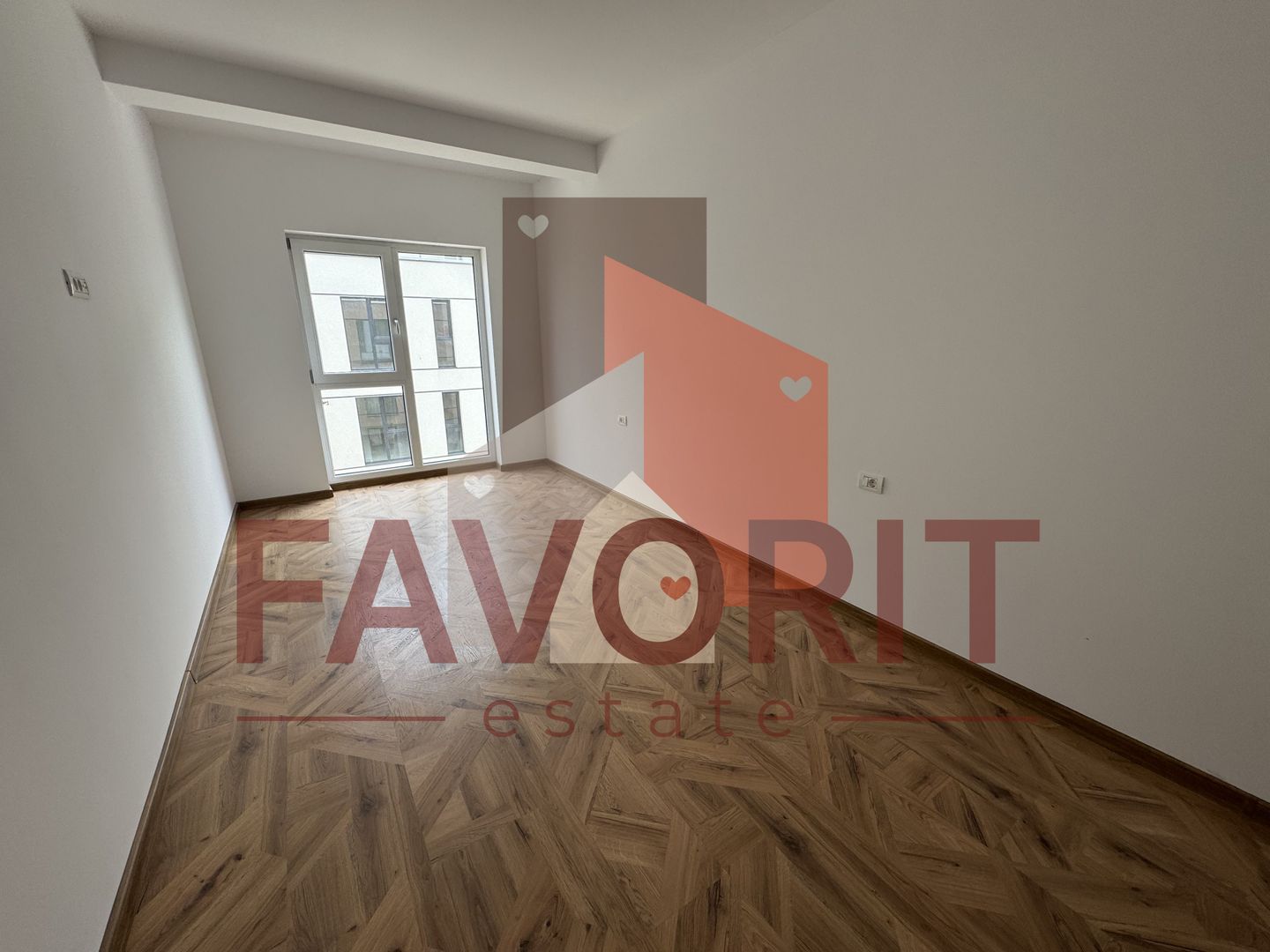 Etaj intermediar. Loc de parcare. Disponibil imediat - Poză 5