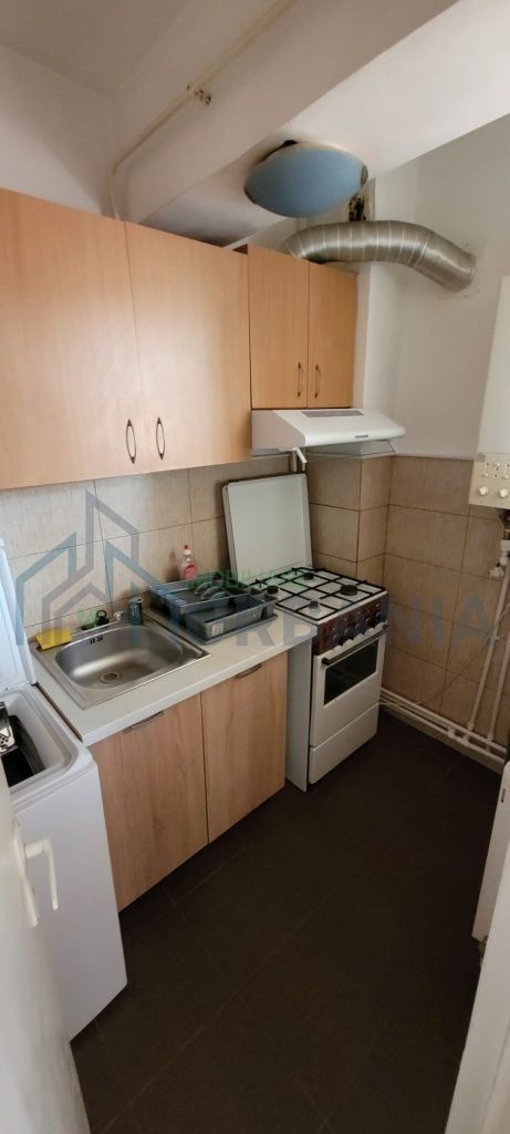 Garsonieră de vânzare, Galata, etaj intermediar, 50.000 EUR - Poză 2