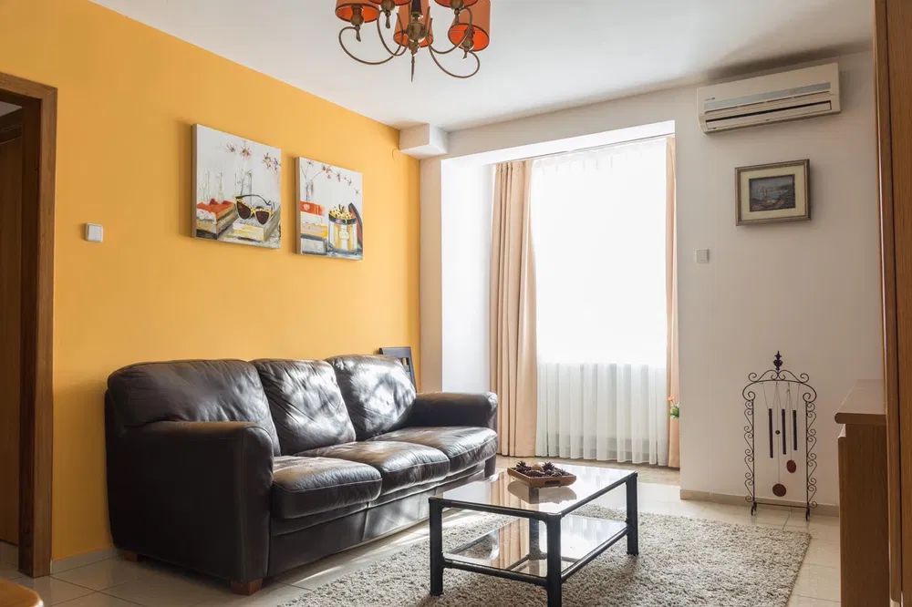 Apartament spatios Universitate metrou - Poză 1