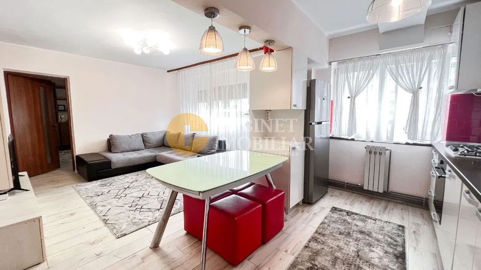 Chirie - 3 camere - Centru - Poză 5