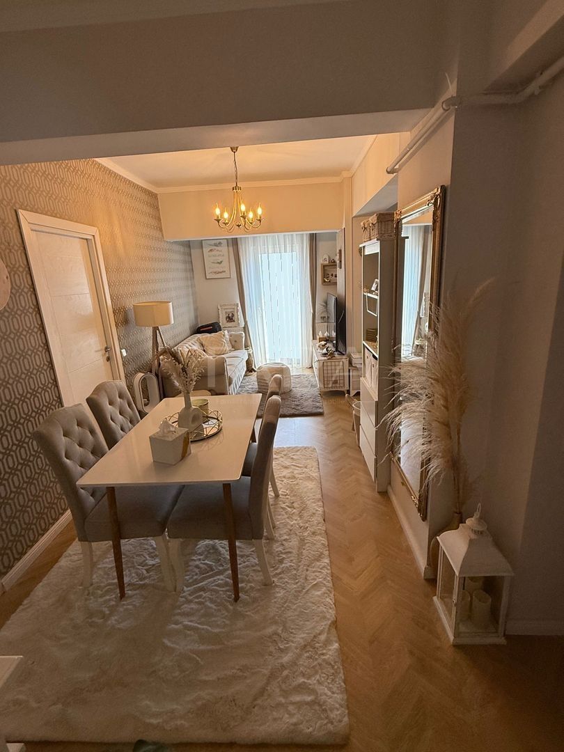 Apartament cu 3 camere, etaj intermediar, zonă liniștită – Florești - Poză 2