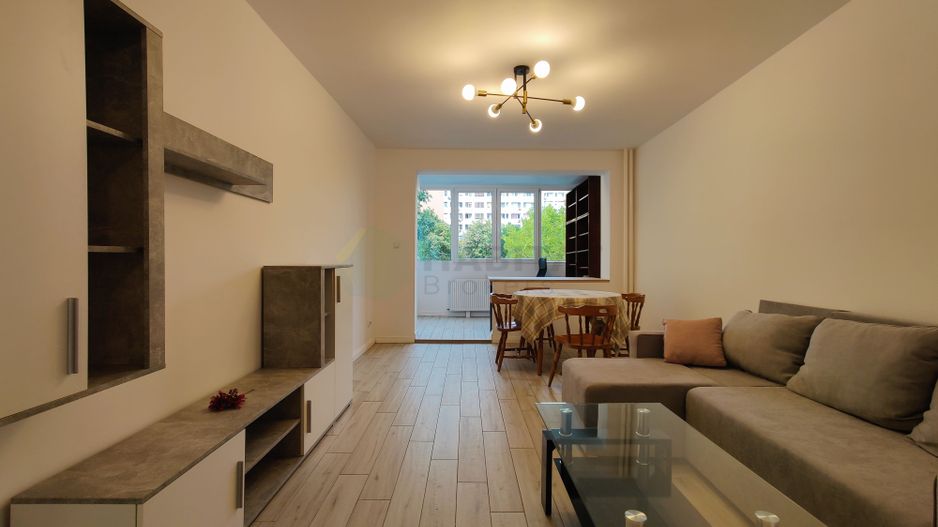 Prima inchirere,  strada Odobesti la intrarea in parc - Poză 1