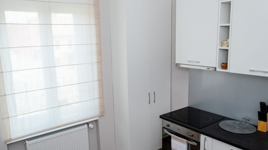 Apartament de Inchiriat | 3 Camere | Zona Sinaia | Central | Etaj 2 - Poză 9