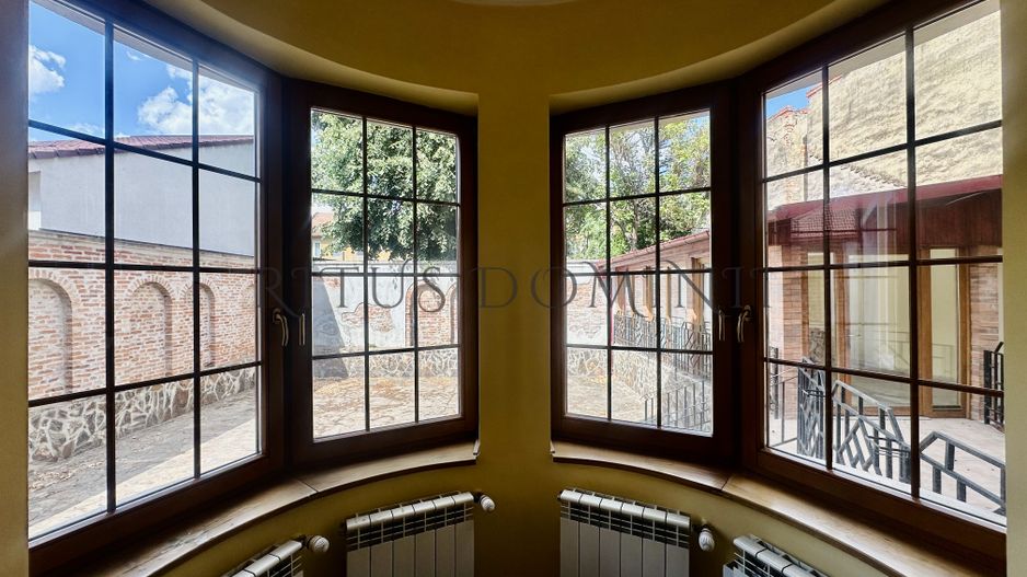 Casa de Închiriat Ultracentrala, 12 Camere, 10 Bai, 6 Parcari - Poză 3