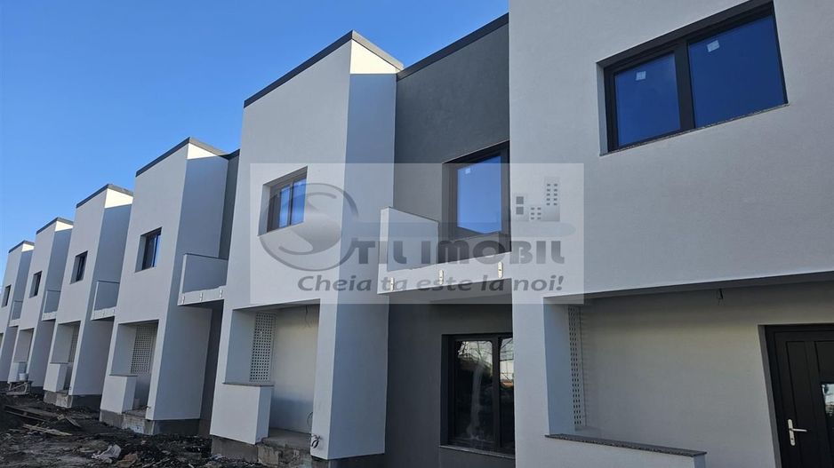 Vila insiruita - Popas Pacurari - Poză 1