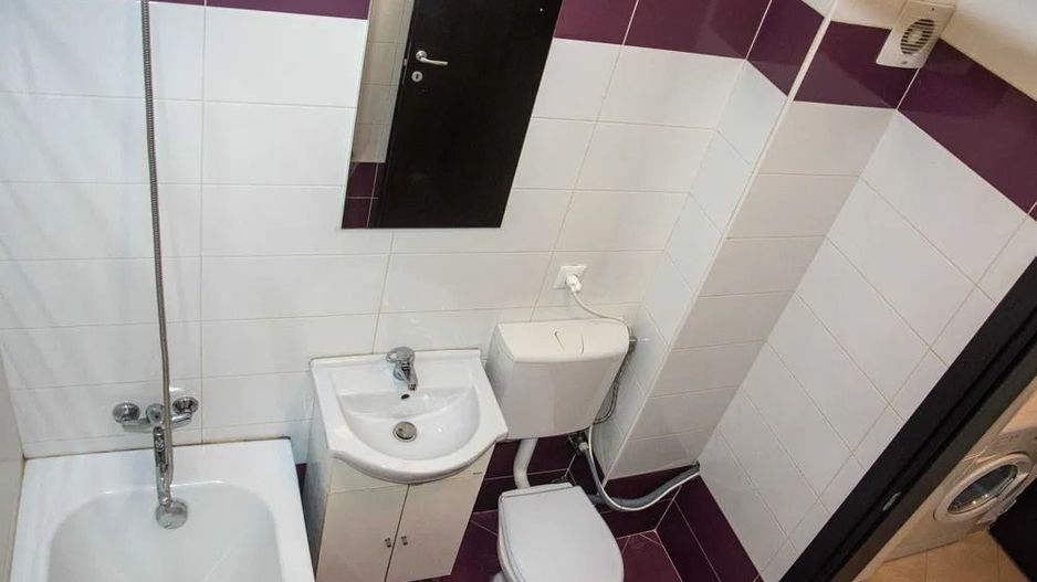 GARSONIERA GORJULUI, BLOC NOU, CENTRALA, BUCATARIE INCHISA, METROU - Poză 6