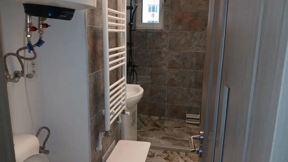 GARSONIERA DOAMNA GHICA, PRIMA INCHIRIERE, RENOVAT, BUCATARIE INCHISA - Poză 4