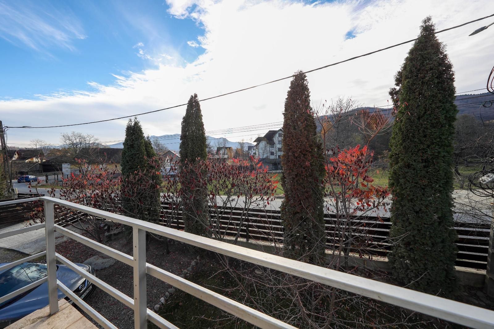 Vilă spațioasă de vânzare în Predeluț, Bran | 2000mp - Poză 40