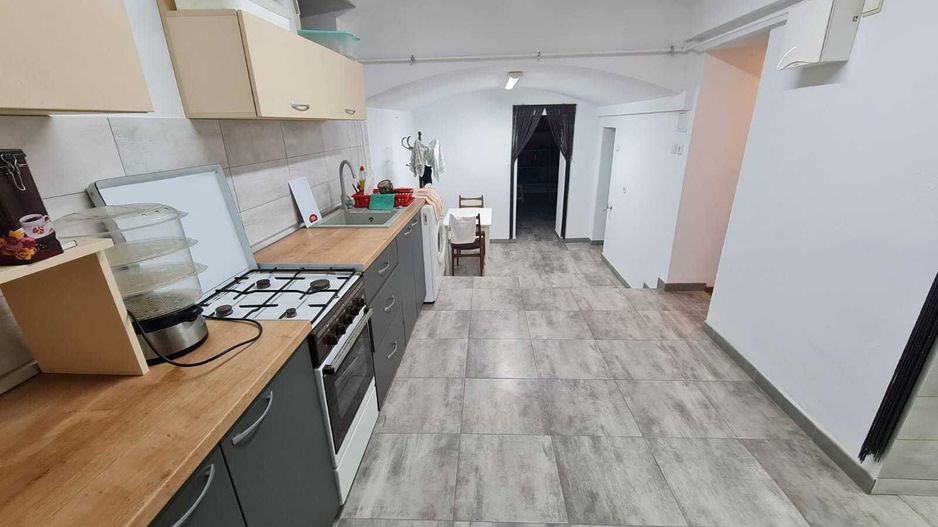 Apartament in vila zona Baicului - Poză 3