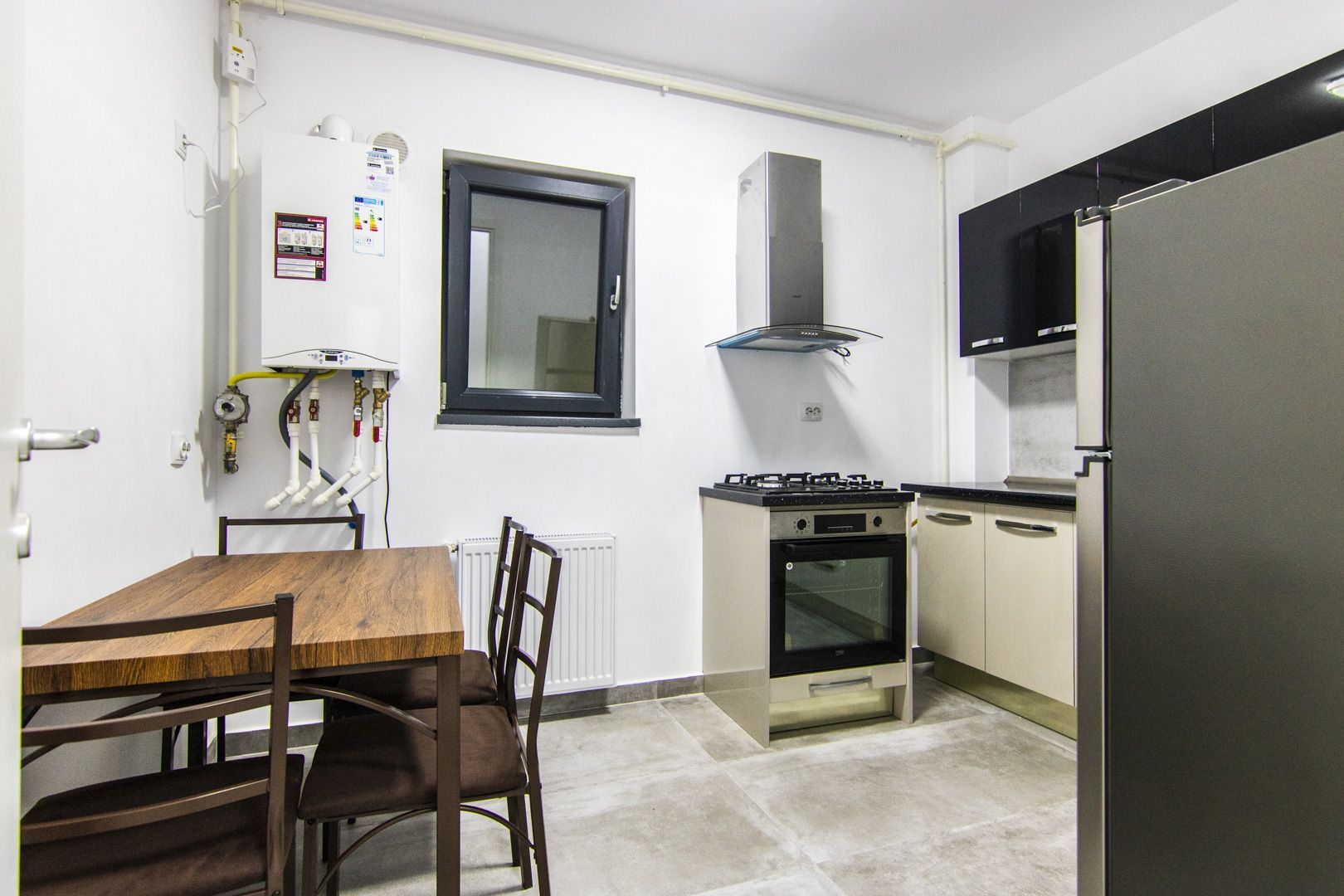 2 Camere, BUCATARIE INCHISA, balcon, mobilat/utilat, 5 minute Metrou, bloc nou - Poză 4