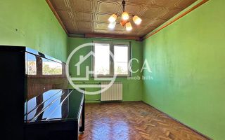 Apartament de vânzare cu 3 camere în zona Velența, Oradea - Poză 1
