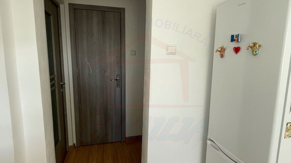Vânzare apartament 2 camere, Micro 17, 47 mp, 56.000 EURO - Poză 2