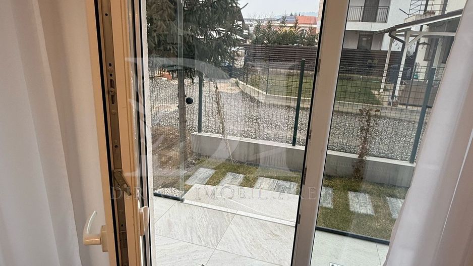 Apartament Ultramodern | cu Gradina |  parcare inclusa - Poză 11