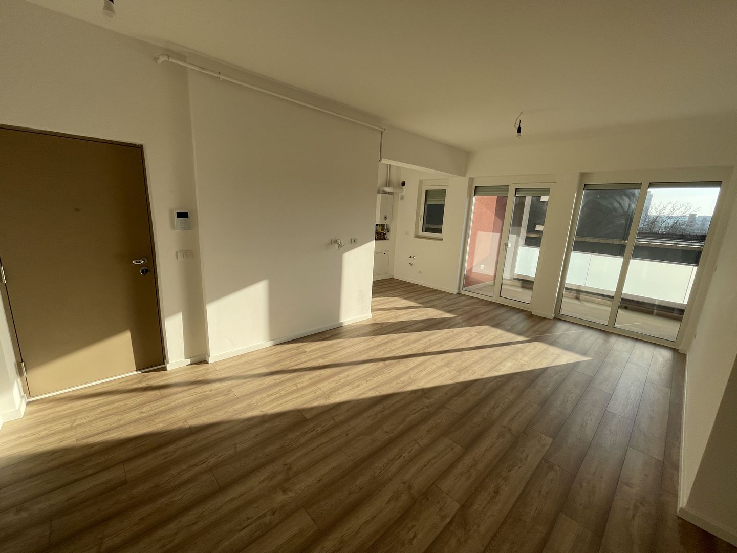 Dezvoltator | Apartamente disponibile imediat | 3 camere | 2 bai - Poză 1
