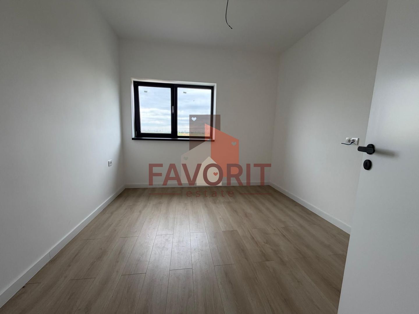 Triplex in Sacalaz | Finisaje premium | 4 camere | Asfalt | 2 balcoane - Poză 7