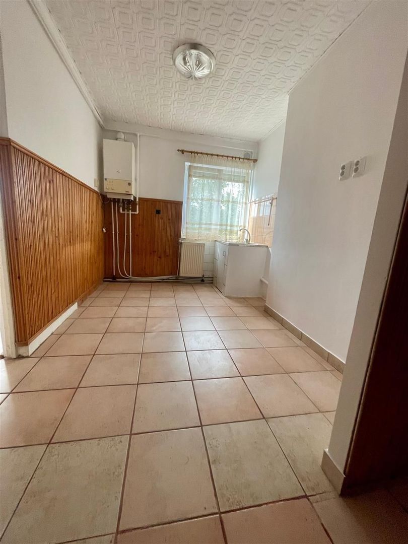 Apartament 3 camere  Marghita - Poză 8