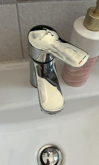 vand  apartament  2 camere utilat si mobilat - Poză 8