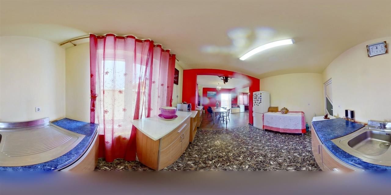 Camin primitor pe compozitie particulara, curte individuala - Poză 9