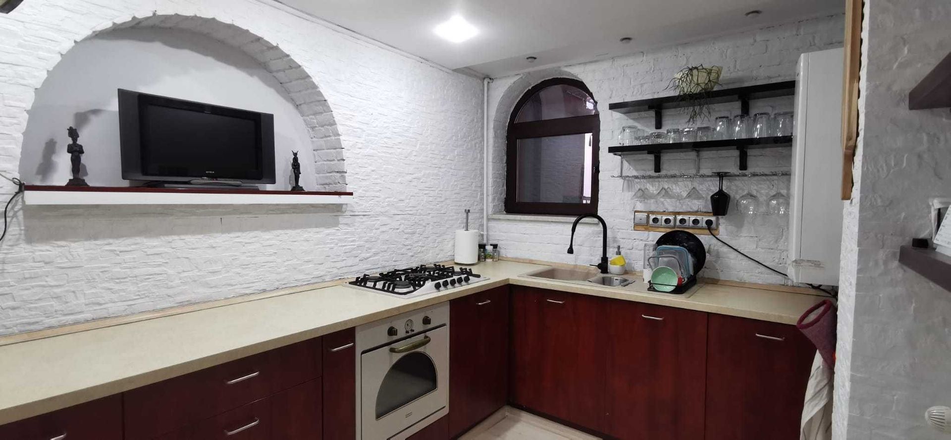 Duplex-apartament 3 camere 90,5mp utili, in vila P+1+M cu curte 639 mp - Poză 3