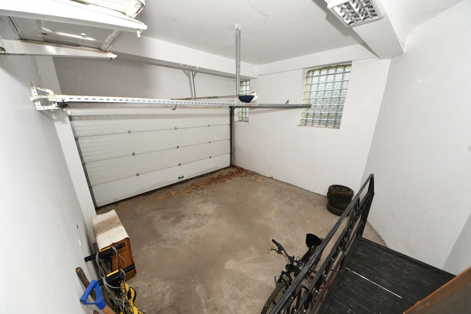 Vila spatioasa, constructie solida, zona micro 17 – Galati - Poză 12