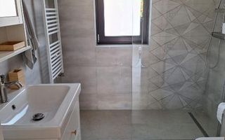 Apartament in zona linistita, aproape de toate facilitatile urbane - Poză 4
