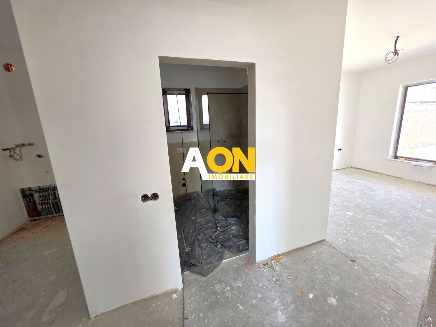 Casa noua, 4 camere, cu predare la cheie, 510 mp teren, Cetate - Poză 11
