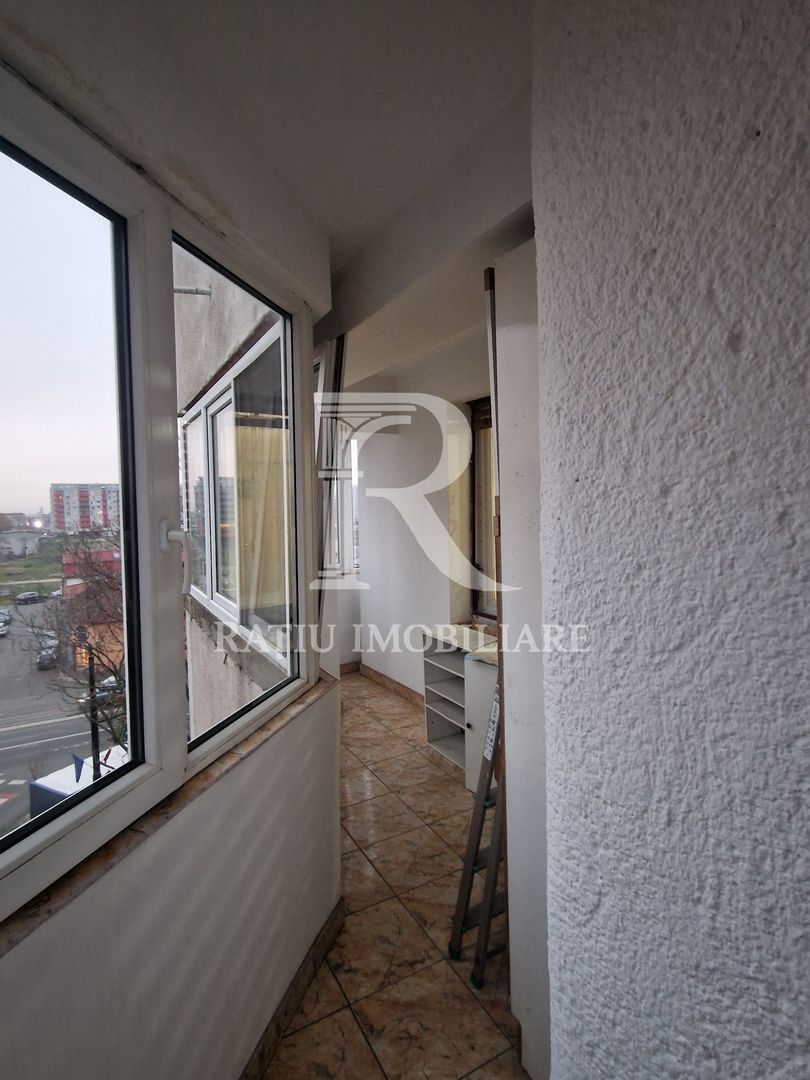 Apartament cu 4 camere | Decebal | 68 utili | Lift | Oradea - Poză 7