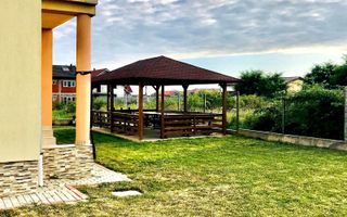 Casa lux in localitatea Sânmartin - Poză 16