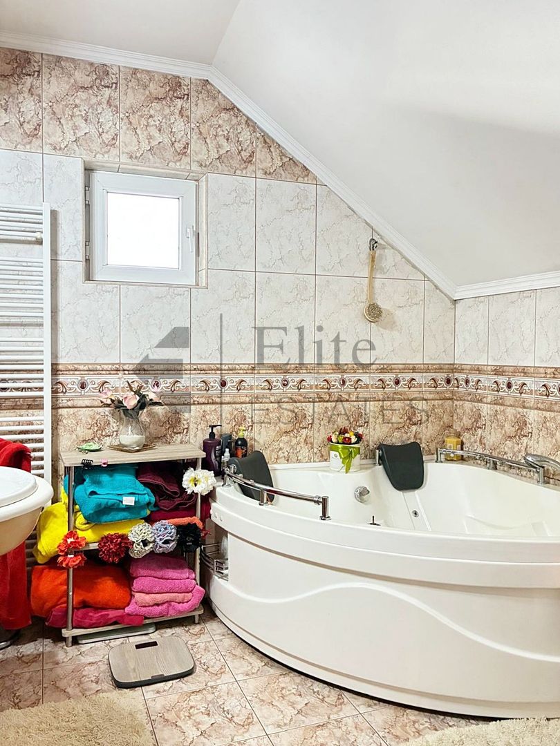 Casa singura in curte ultracentral in Oradea - Poză 13