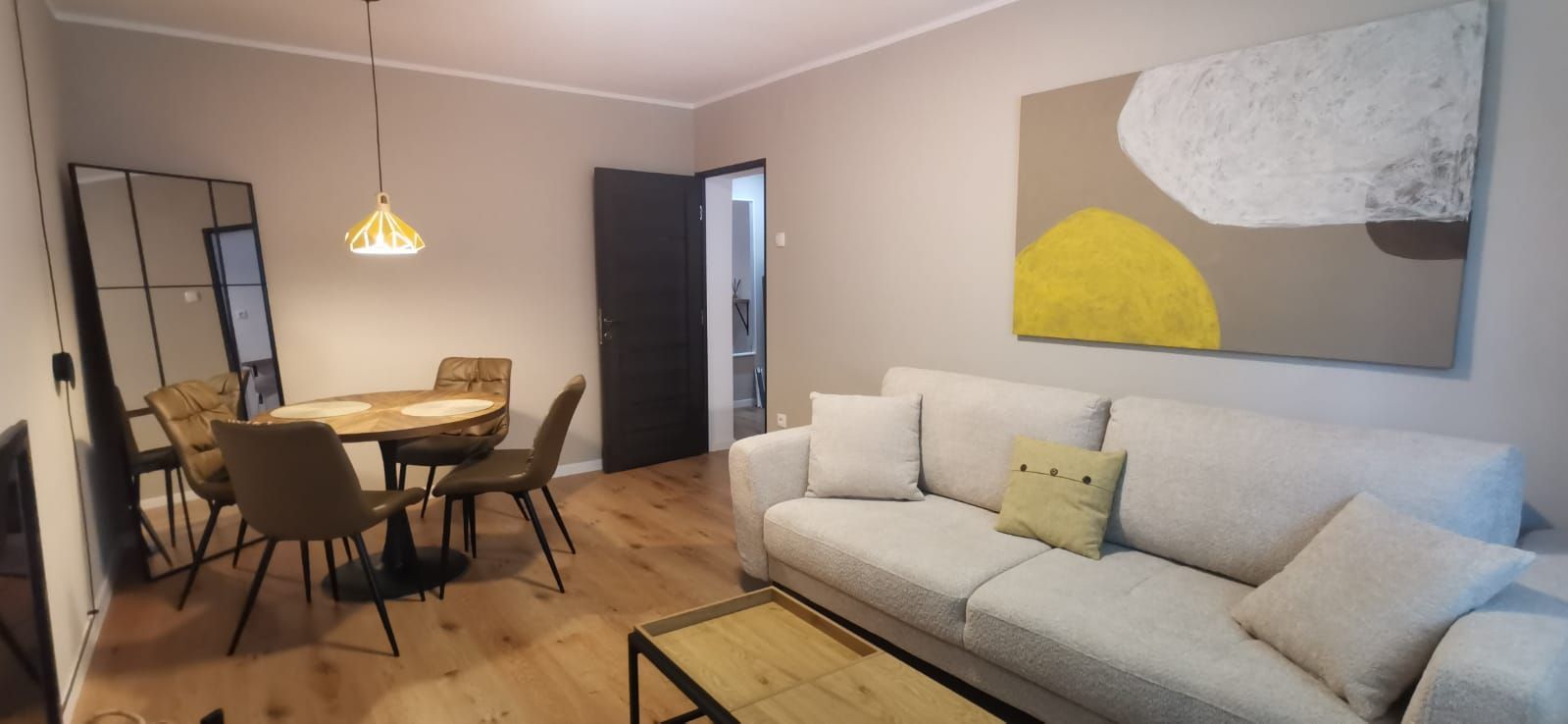 apartament 3 camere inchirier pe strada Gruia - Poză 2